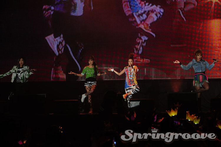 2NE1